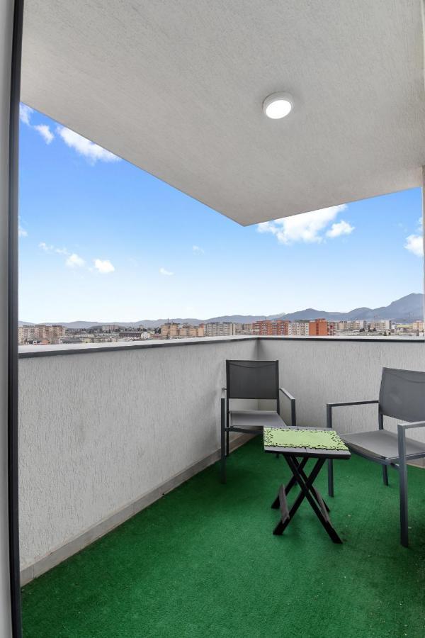 Modern In New Building With Panoramic View Appartement Braşov Buitenkant foto